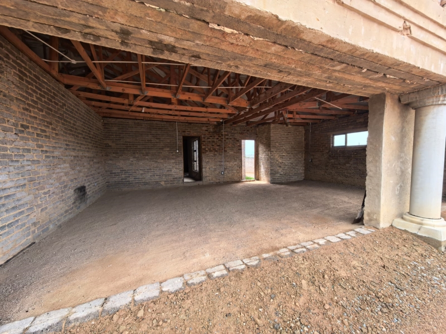 5 Bedroom Property for Sale in Parys Free State